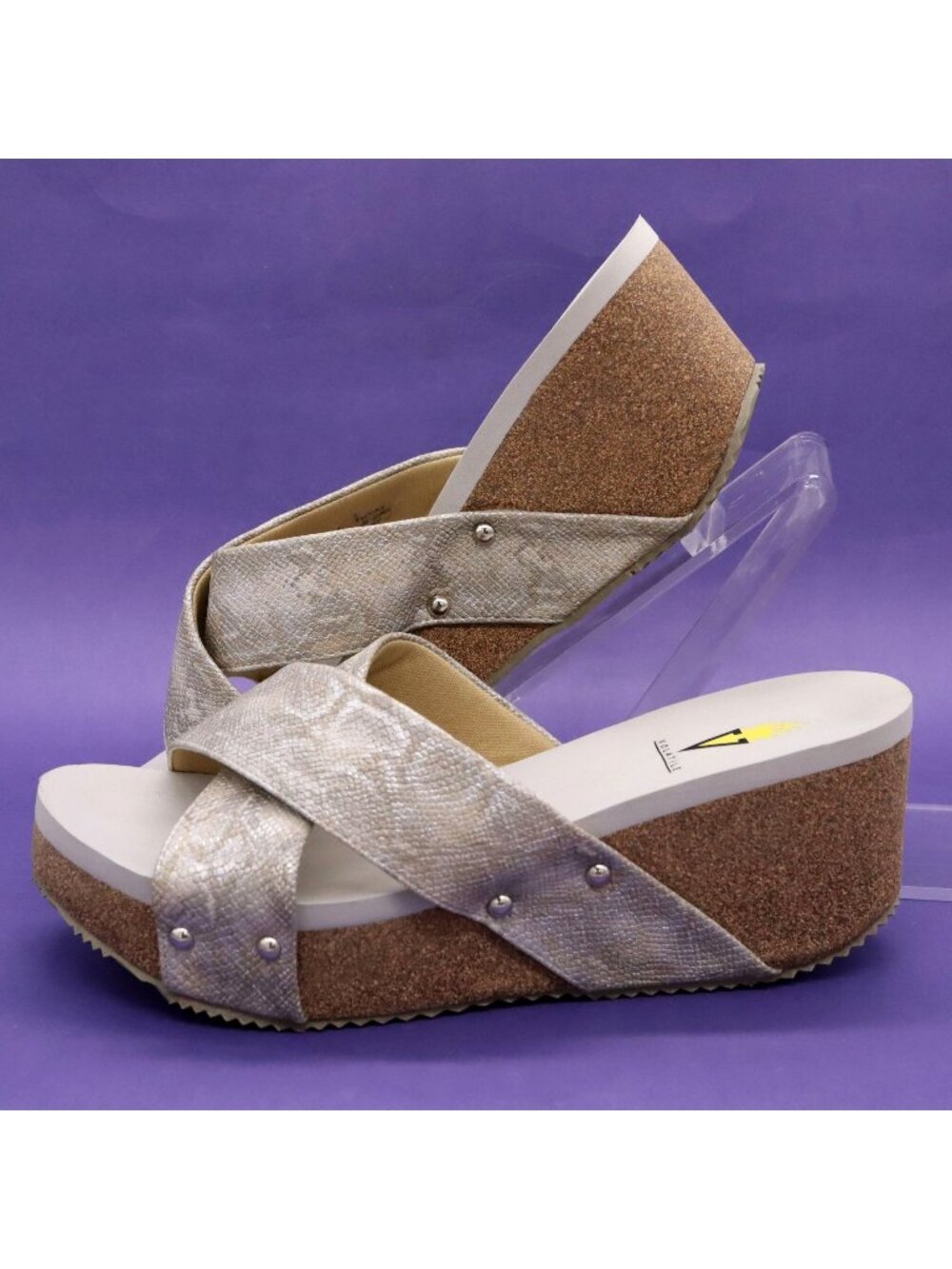Volatile Riverside Crisscross Slide Wedge Sandals Sz 10 Light Gold Snake Embosse